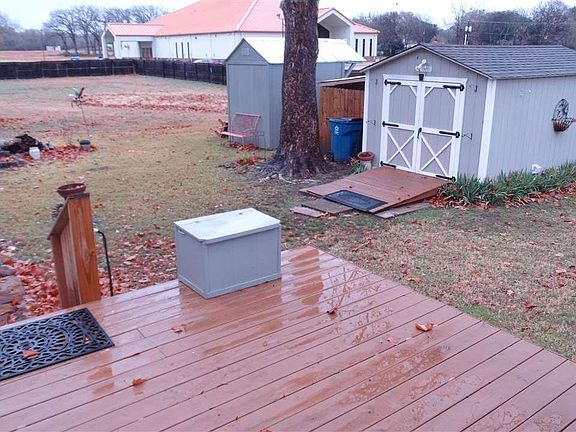 4th image of 1311 E Main St