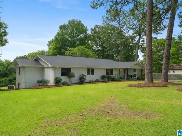 711 Gary Mac Dr, Vestavia, AL 35226