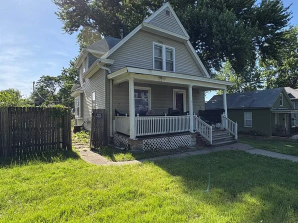 119 S Garfield Ave, Burlington, IA 52601