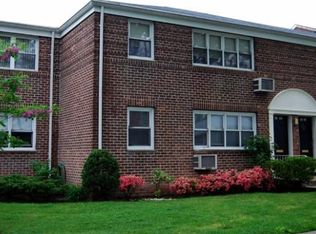 7805 Springfield Blvd, Oakland Gardens, NY 11364