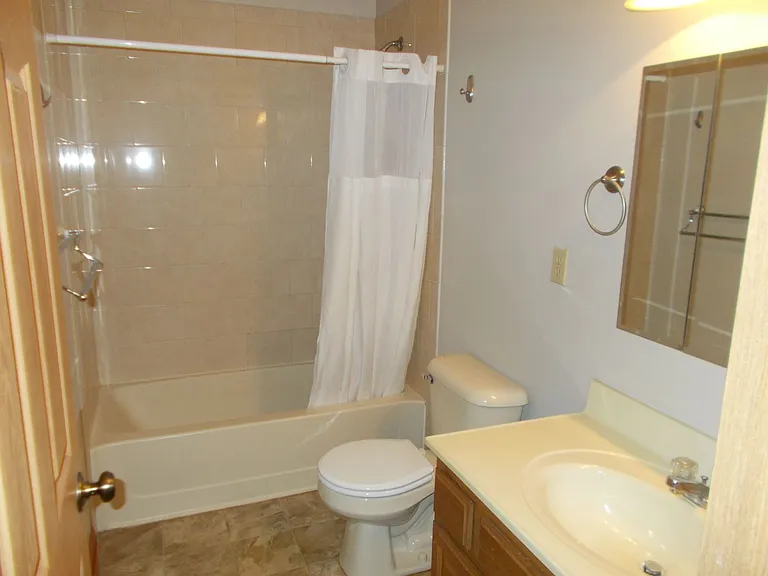1740 Tanglewood Dr — Photo 20
