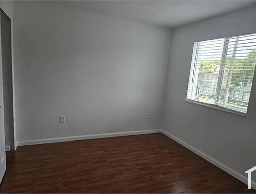 1407 SE 24th Ct — Photo 10