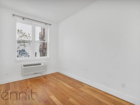 4th image of 32 Meserole St #2B