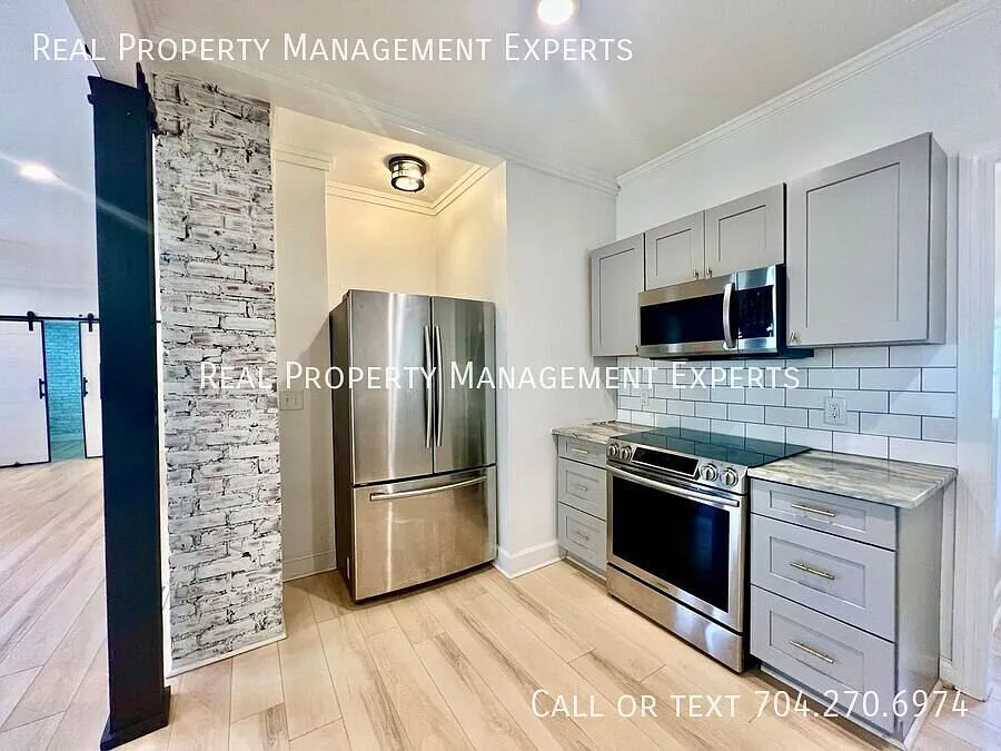 Beautiful 3BR/2BA home in Charlotte! — Photo 2