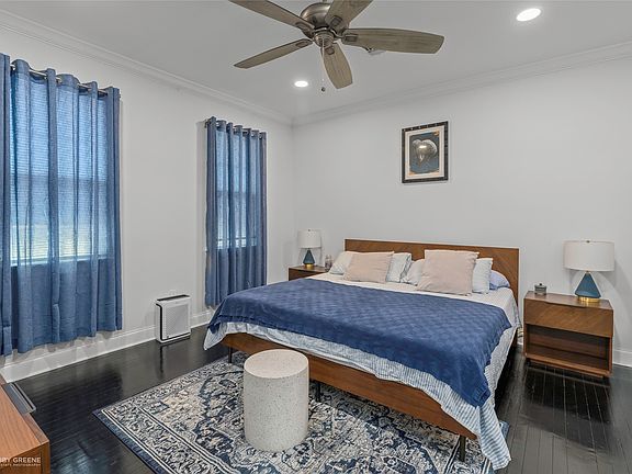 5th image of 329 Wilkinson St