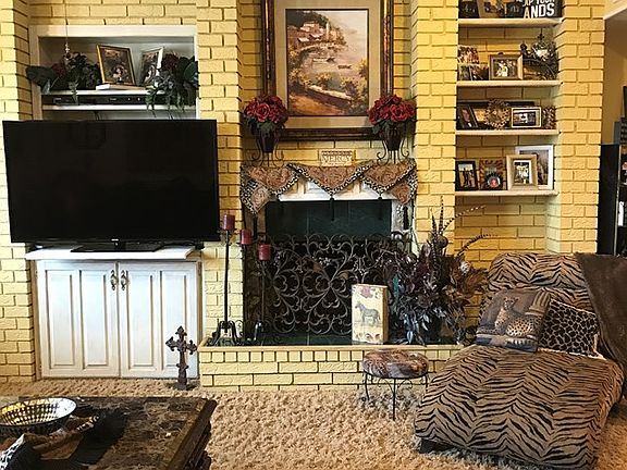4th image of 6400 Desoto Dr