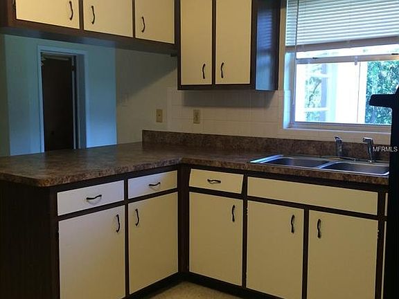 4th image of 37440 Oak Ln