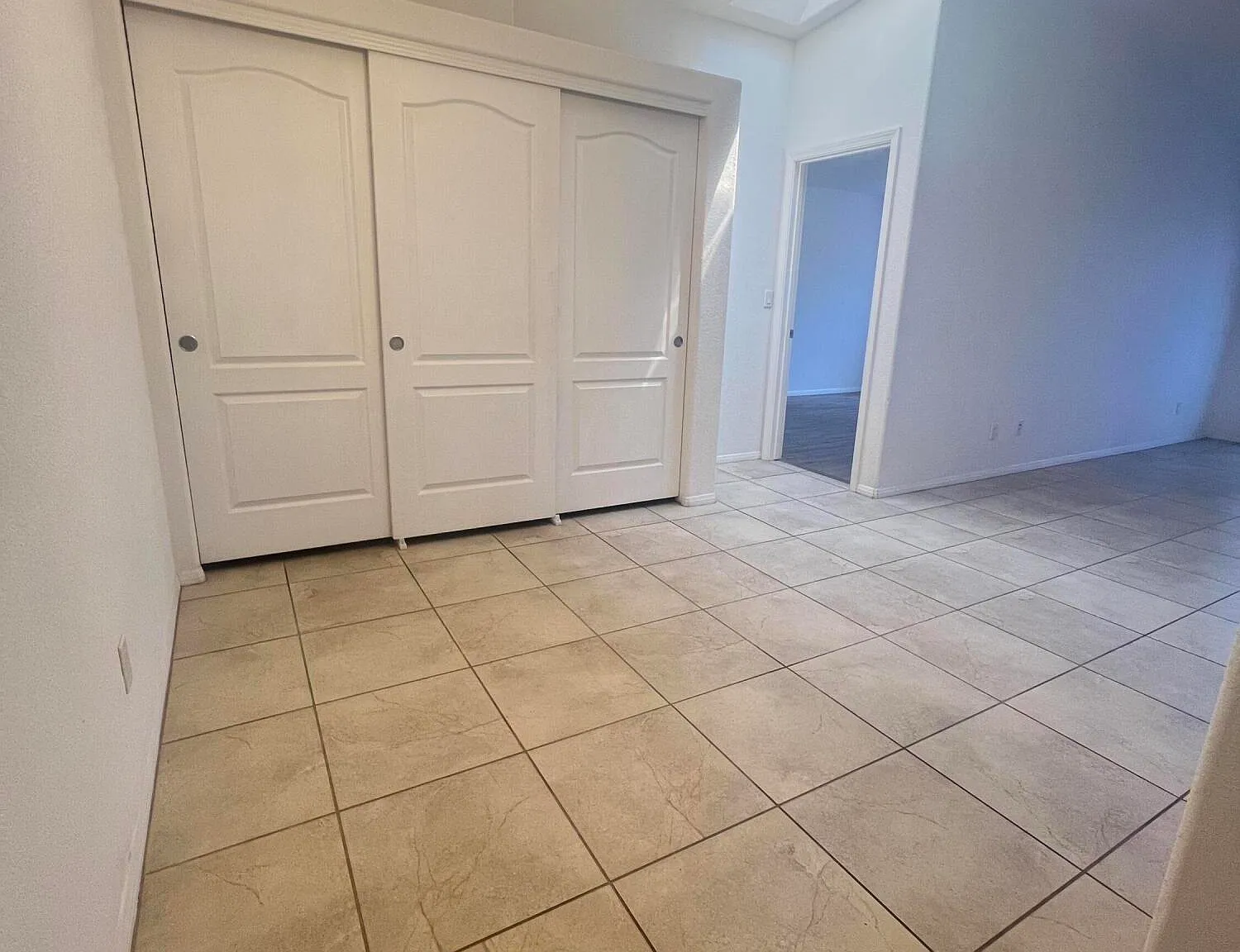 2 bed, 2.0 bath, 982 sqft, $1,495 — Photo 4