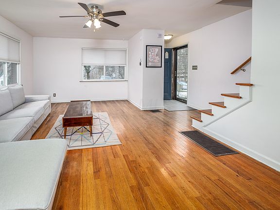 4th image of 714 Overbrook Dr