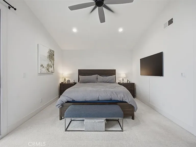 1506 Wollacott St — Photo 11