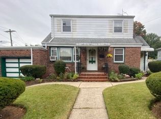 1968 Vauxhall Rd, Union, NJ 07083