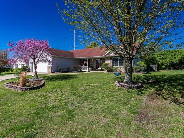 761 Cedar Mill Dr, Shiloh, IL 62221