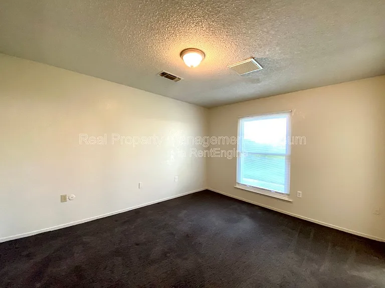 4619 E Indianapolis Ave — Photo 30