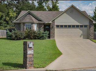 1228 Madeleine Ct, Greenwood, AR 72936