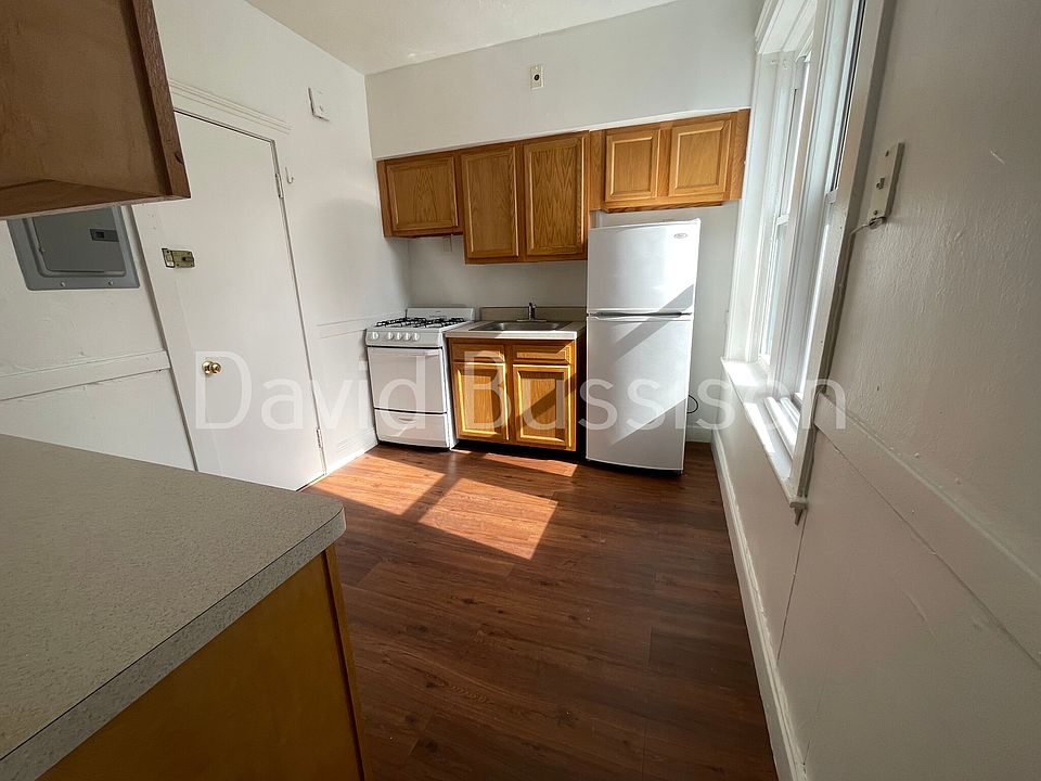 1st image of 127 Sutherland Rd APT L