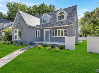 1201 Sussex Rd, Teaneck, NJ 07666