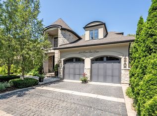379 River Side Dr, Oakville, ON L6K3N6