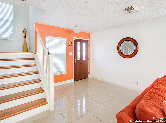 4th image of 6630 Honeyridge Ln