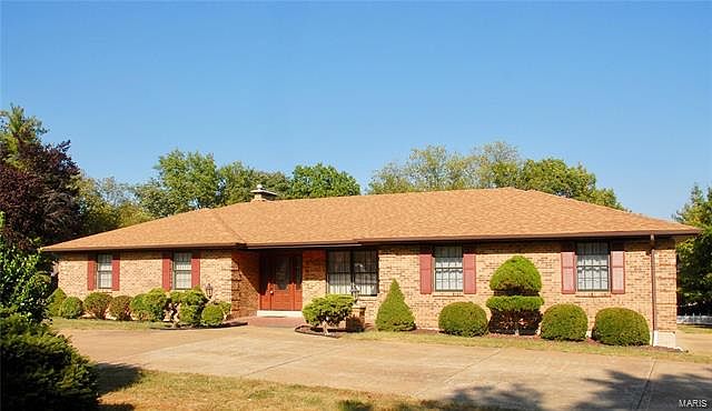 1st image of 4417 Carriage Trace Dr