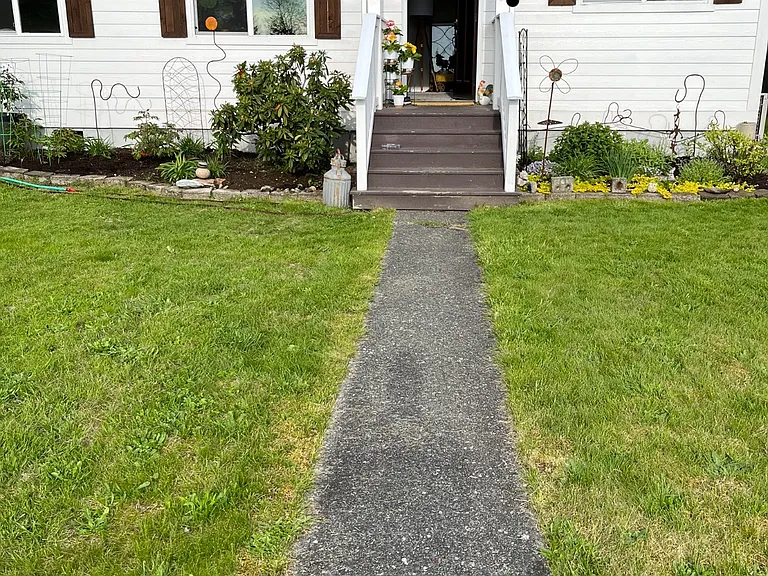 407 N Gifford Ave — Photo 1