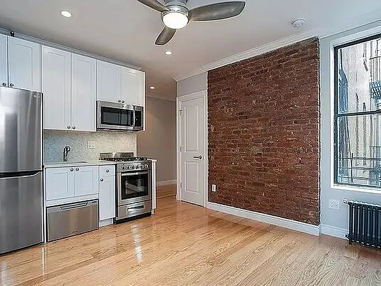 202 S 2nd St #21 — Photo 1
