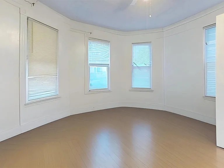 39 Cherokee St #2 — Photo 2