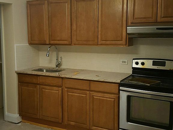 5th image of 9216 Rockaway Beach Blvd