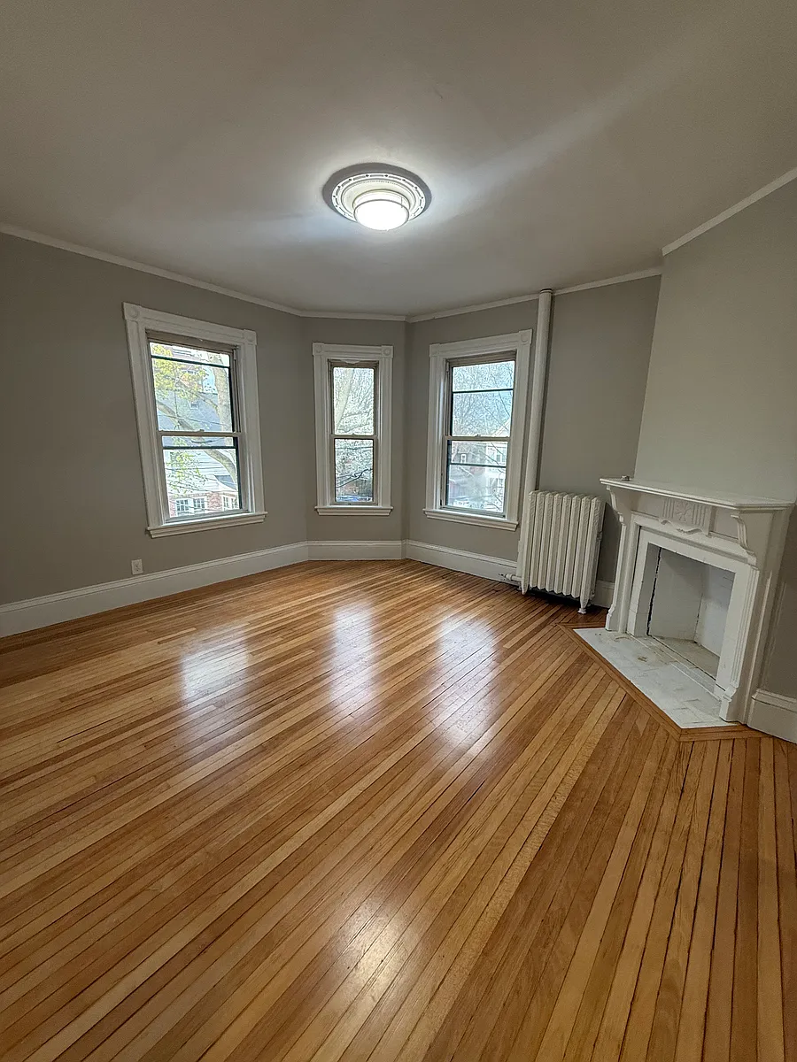 Building Photo - 4A Pleasant Ave #3