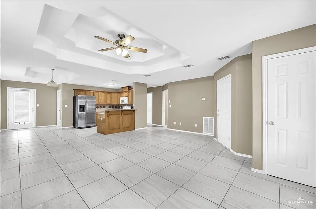 2 bed, 2.0 bath, 1375 sqft, $1,325 — Photo 4