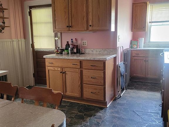 4th image of 538 S 14th St