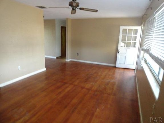4th image of 3358 Circle Dr