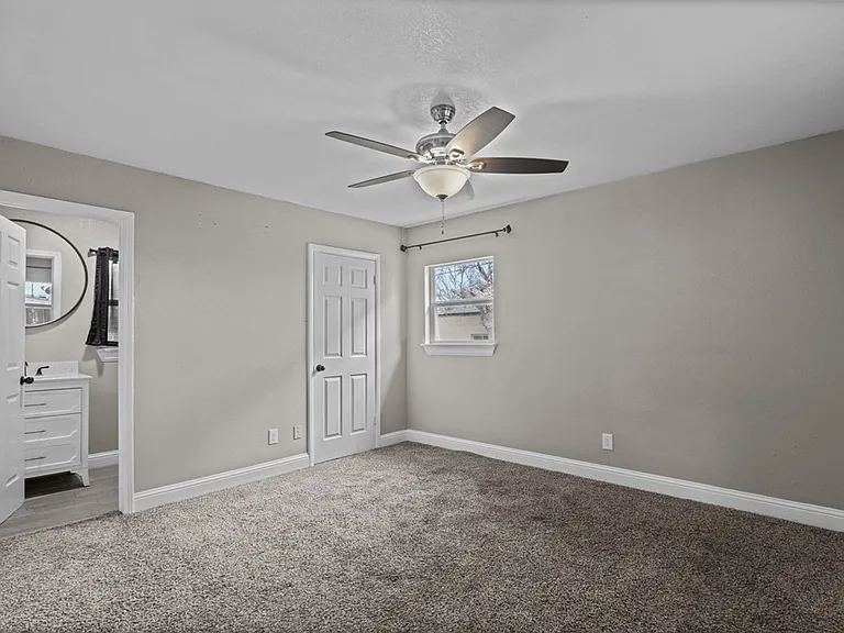1308 Laurel Ave — Photo 9