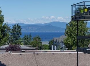 255 Hirst Ave #301, Parksville, BC V9P 1P5