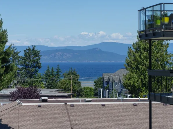 255 Hirst Ave #301, Parksville, BC V9P 1P5