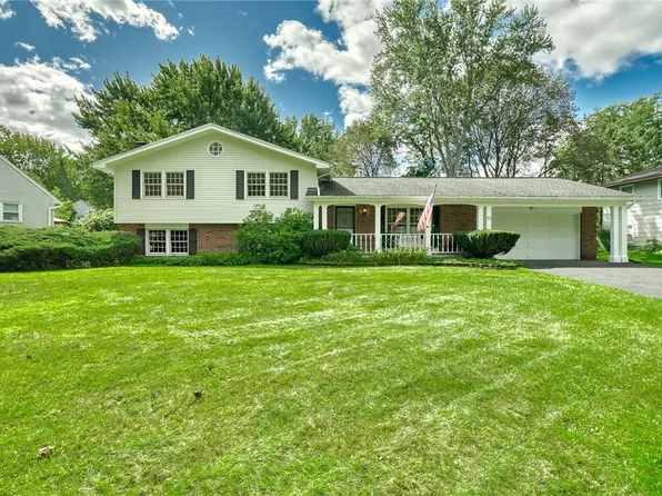 72 Barnfield Rd, Pittsford, NY 14534