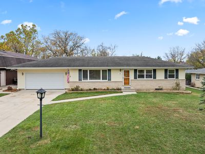 133 Sunset Dr, Carpentersville, IL, 60110