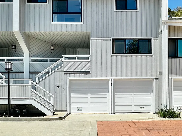 9 Serena Ct — Photo 2