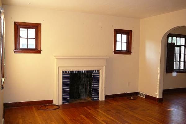 2nd image of 354 Argonne Dr