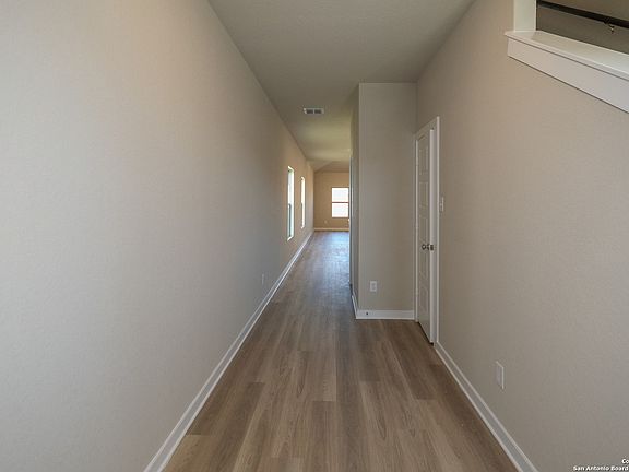 4th image of 6703 Red Buffalo Tail
