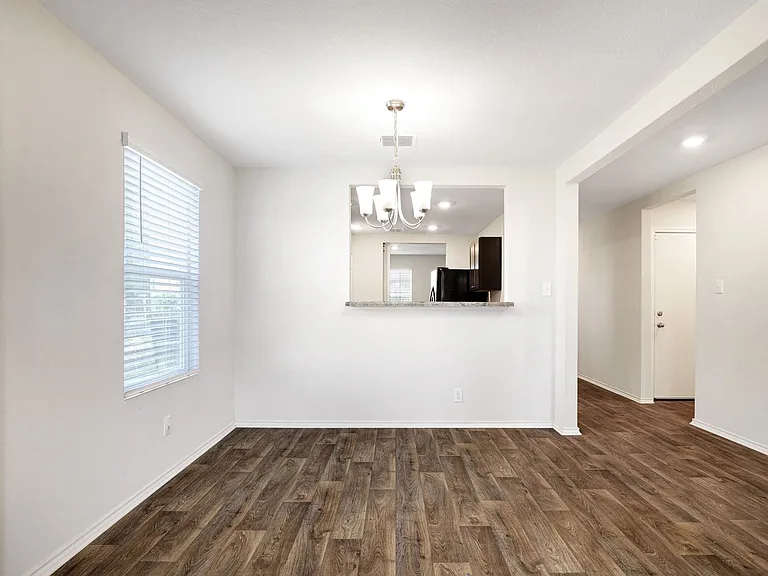 2850 Lindenwood Run — Photo 12