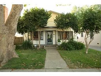 2732 Harkness St photo 1