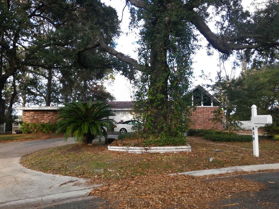 1st image of 619 Appian Way