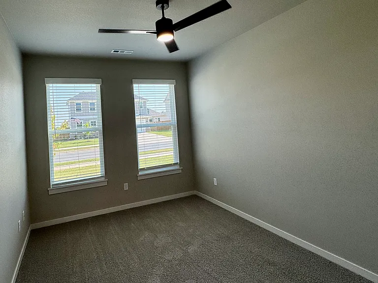 5910 SW Desert Ave — Photo 18