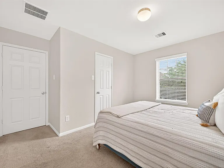 6503 Wilshire Fern — Photo 37
