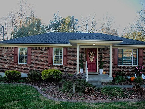 2nd image of 221 Dogwood Dr
