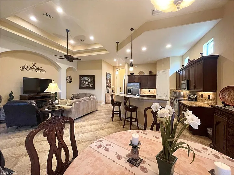 7302 Acorn Way — Photo 10