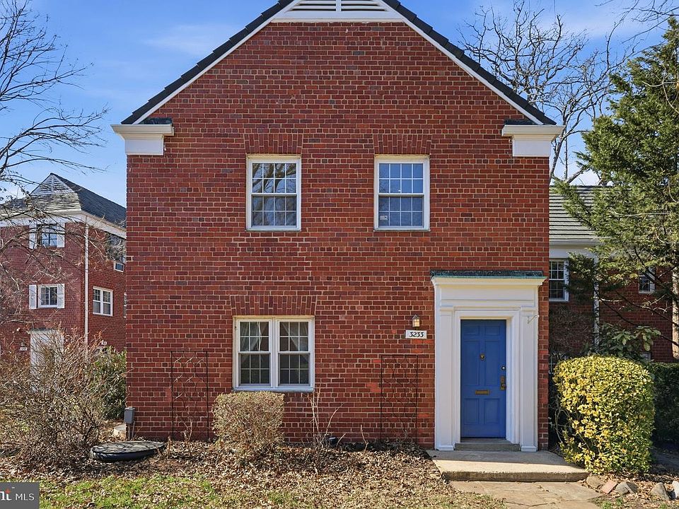 1st image of 3233 Martha Custis Dr