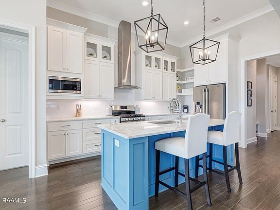 5th image of 403 Cypress View Dr