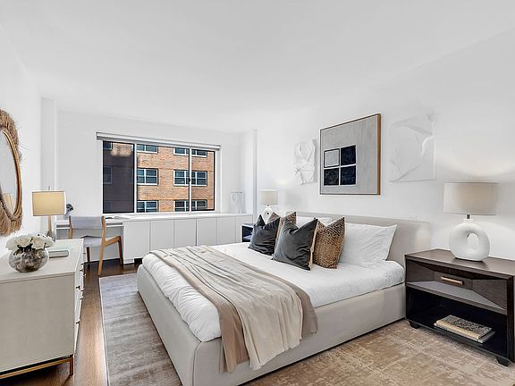 4th image of 30 E 65th St #8AB