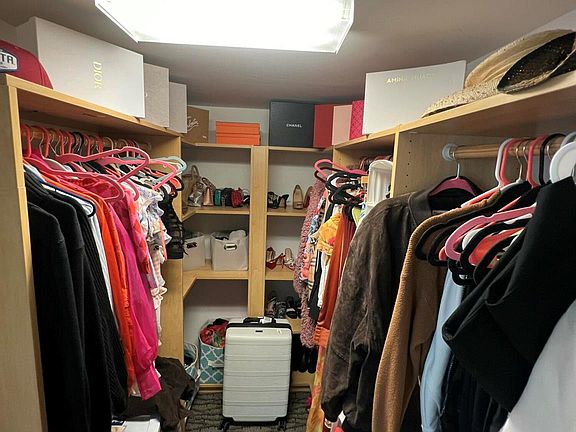 4th image of 609 Datura St #126